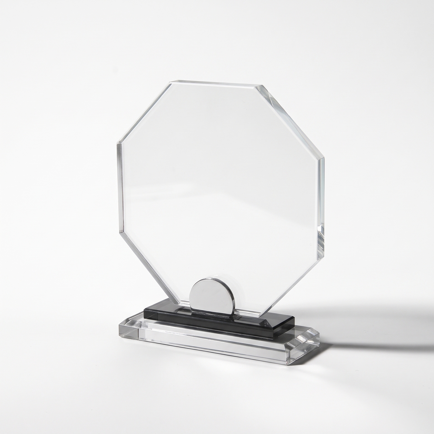 placa homenaje sarandón de cristal octogonal